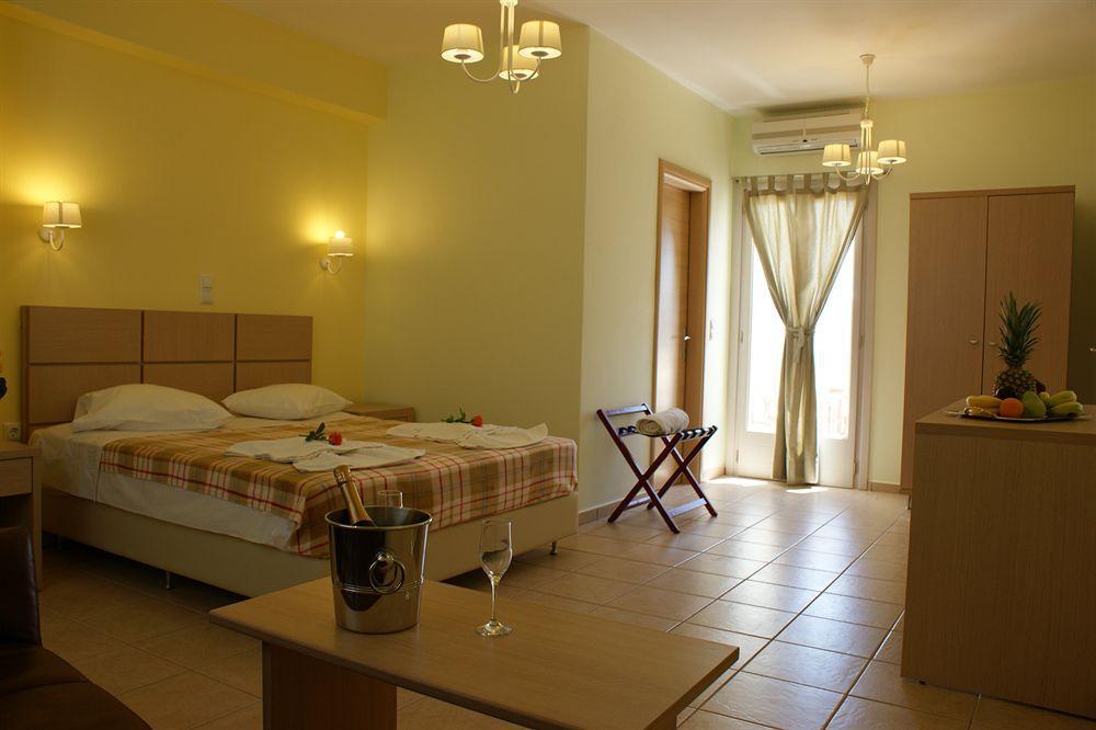 Jason Studios & Apartments Naxos City Екстер'єр фото