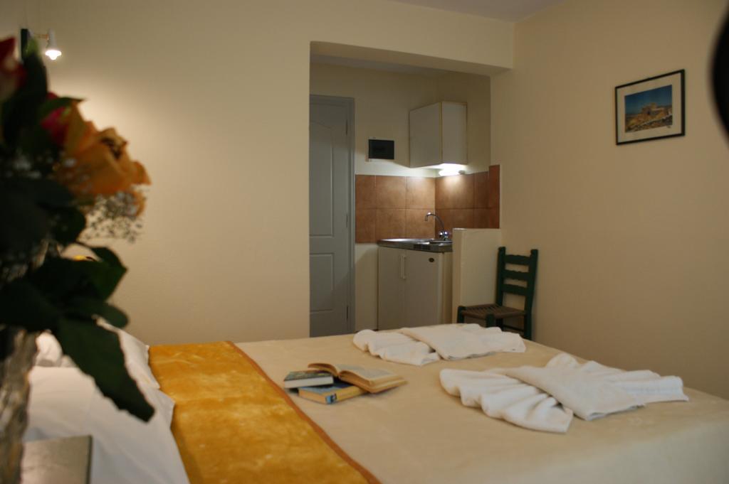 Jason Studios & Apartments Naxos City Номер фото