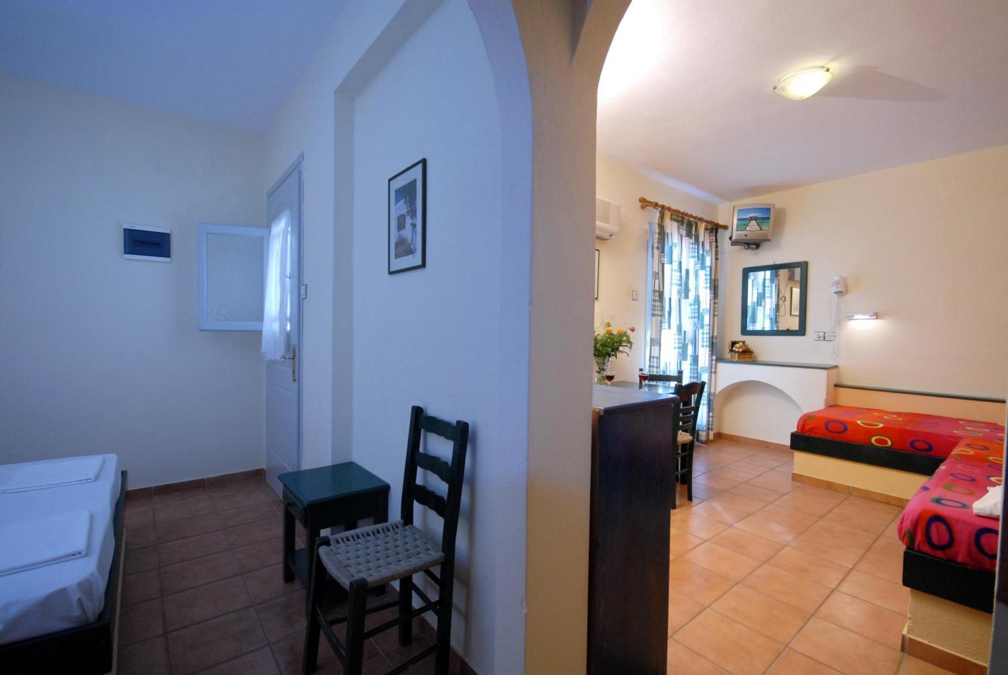 Jason Studios & Apartments Naxos City Екстер'єр фото
