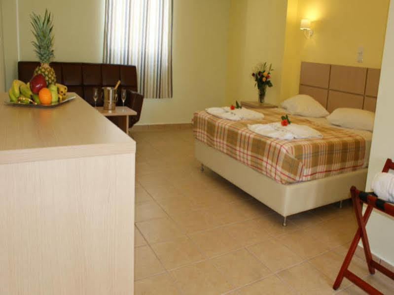 Jason Studios & Apartments Naxos City Екстер'єр фото